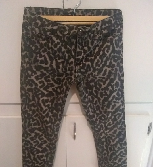 H&M - Picture 2 of 2